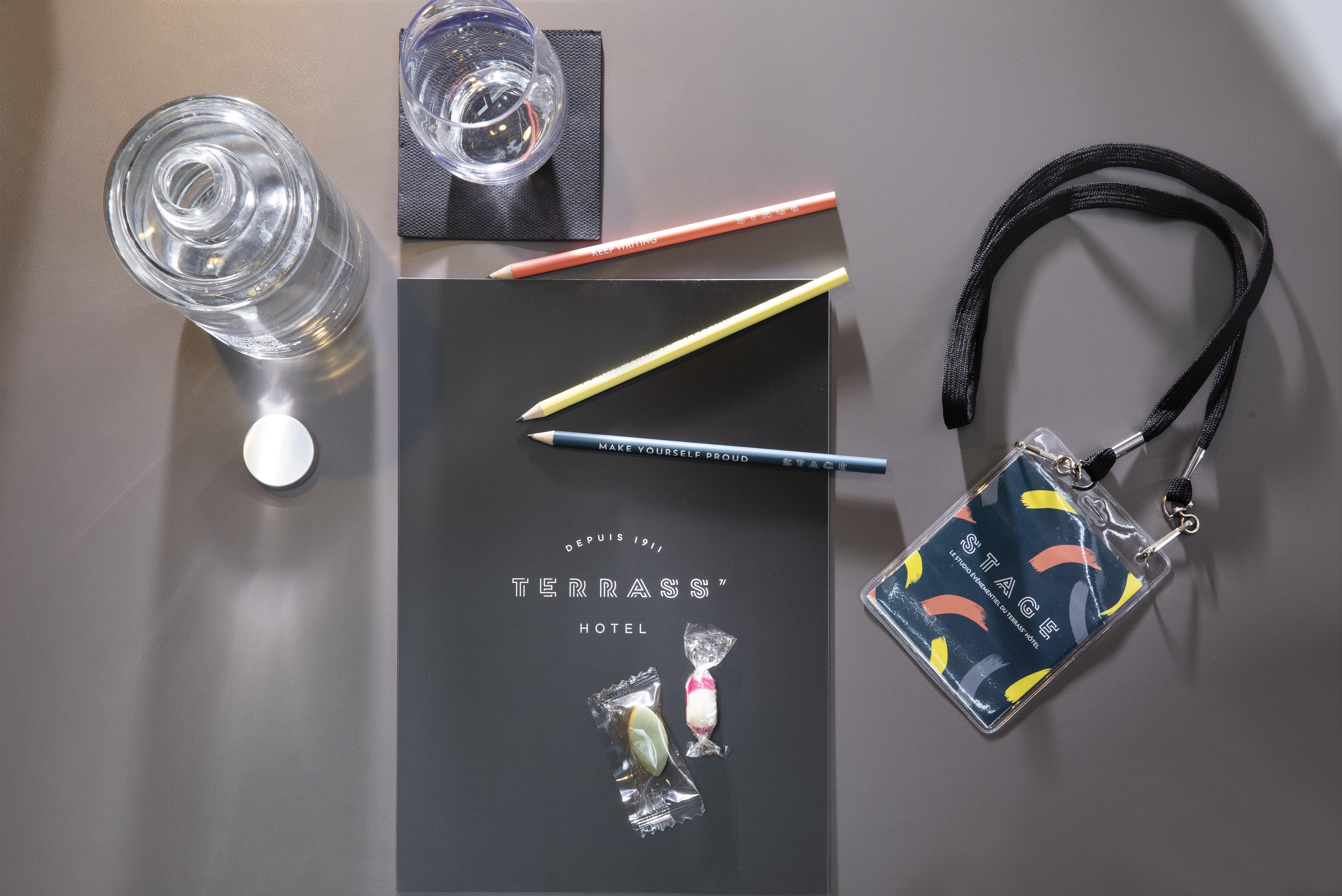 Terrass" Hotel Париж Екстериор снимка